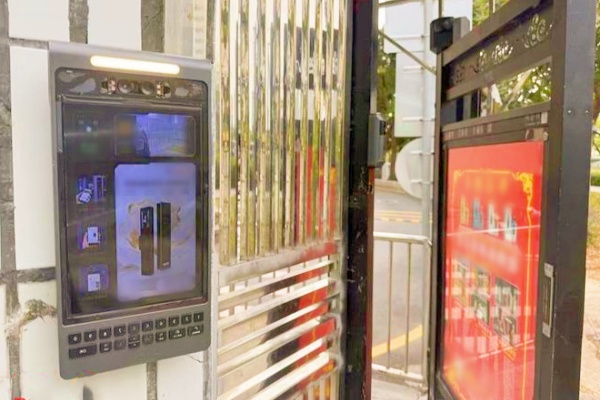 刷臉進門成標配？深圳小區(qū)門禁亂象調(diào)查：替代選項被隱藏，數(shù)據(jù)安全無下文